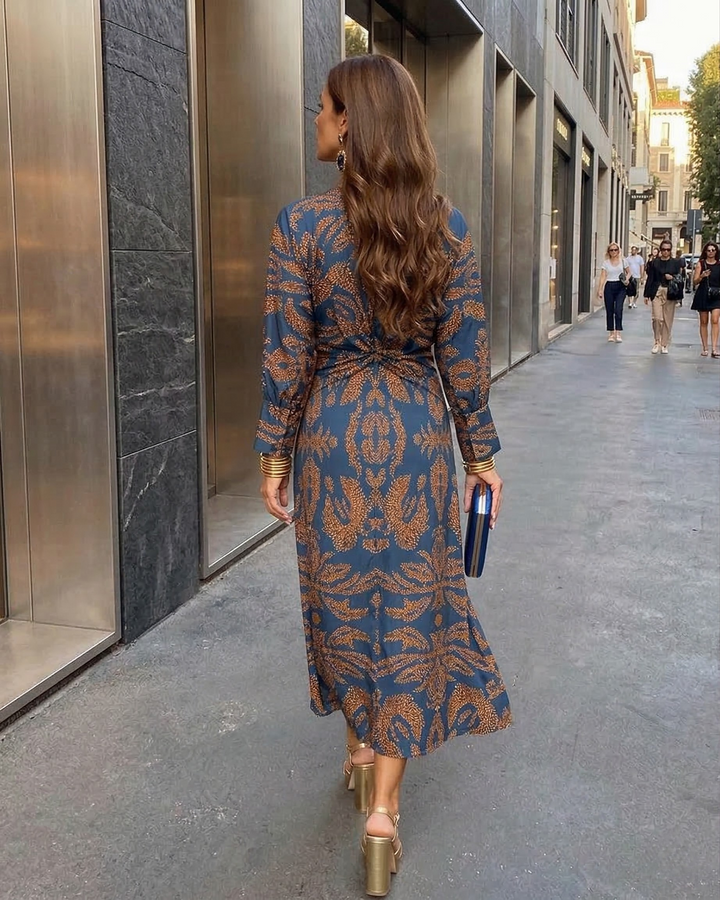 Isadora – Abito Midi Elegante con Nodo in Vita e Stampa Artistica