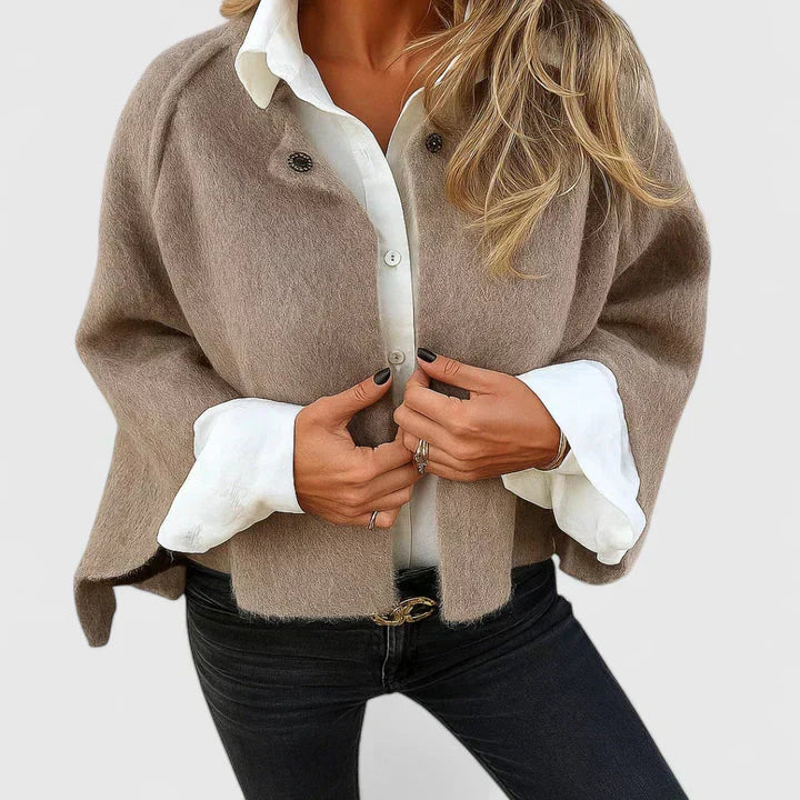 Chiara – Giacca corta elegante con bottone a pressione
