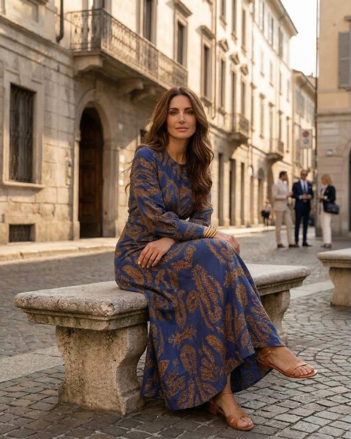 Isadora – Abito Midi Elegante con Nodo in Vita e Stampa Artistica
